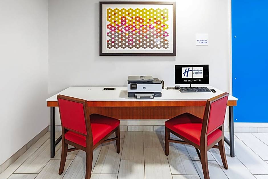 Holiday Inn Express Hotel & Suites Laredo-Event Center Area By IHG