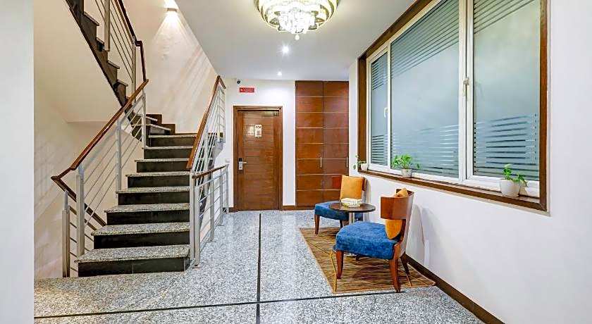 Stately Suites - Golf Course Road