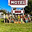 Colonial Motel