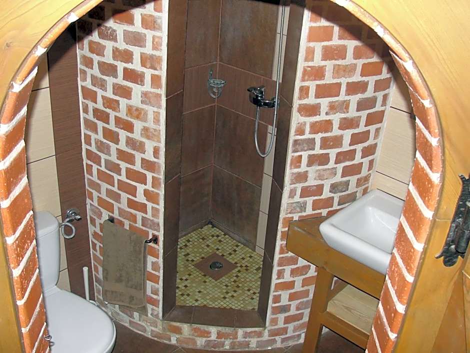 Pokoje i domki Saraceńska Chata