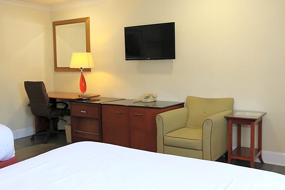 Town and Country Inn