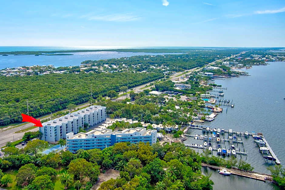 2BR in Key largo w pool and sunset views
