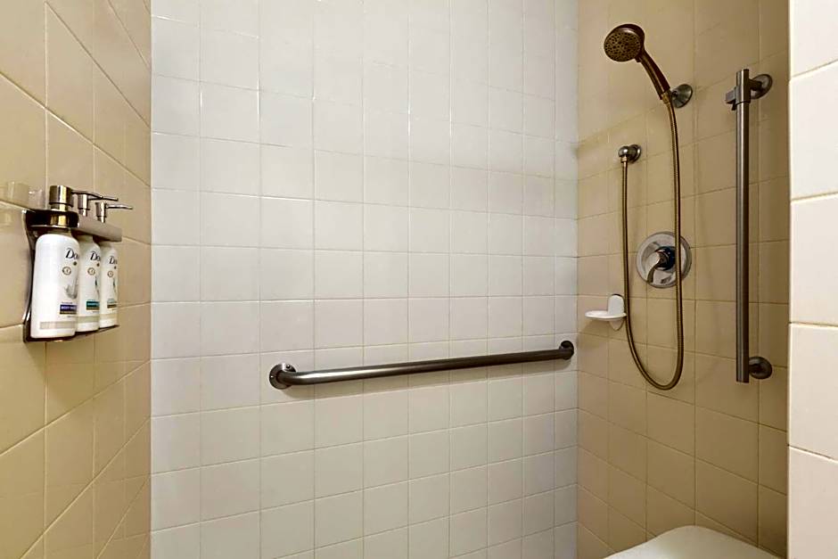 Holiday Inn Express- West Sacramento By IHG