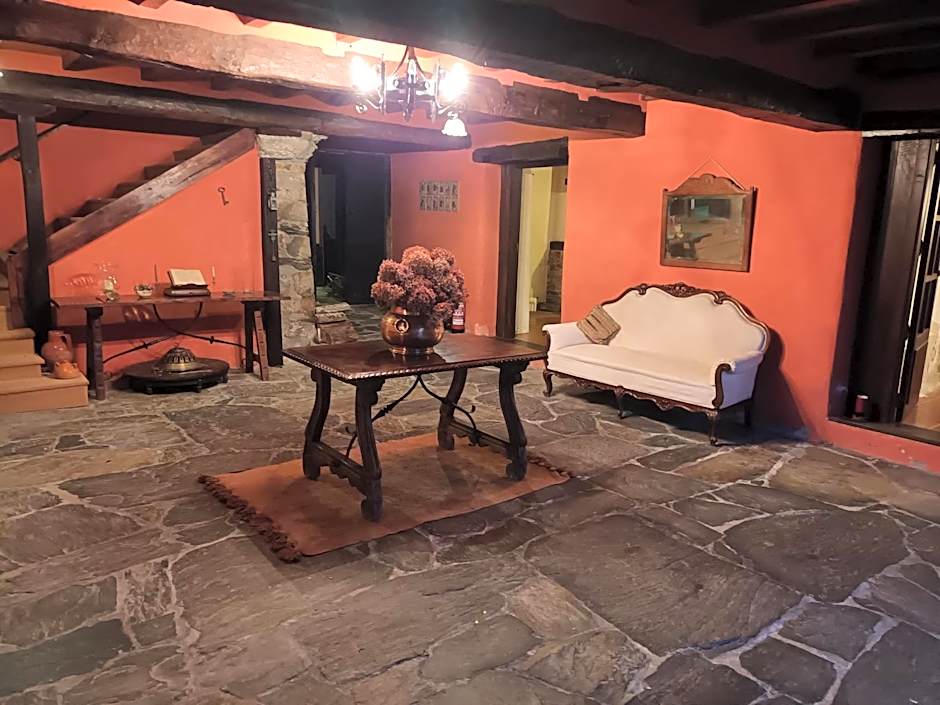 Palacio de Cantiz "Reserva de Ancares"