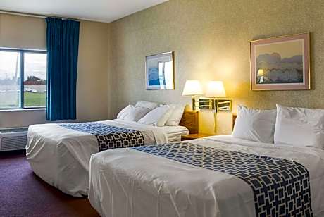 Queen Room with Two Queen Beds - Non-Smoking