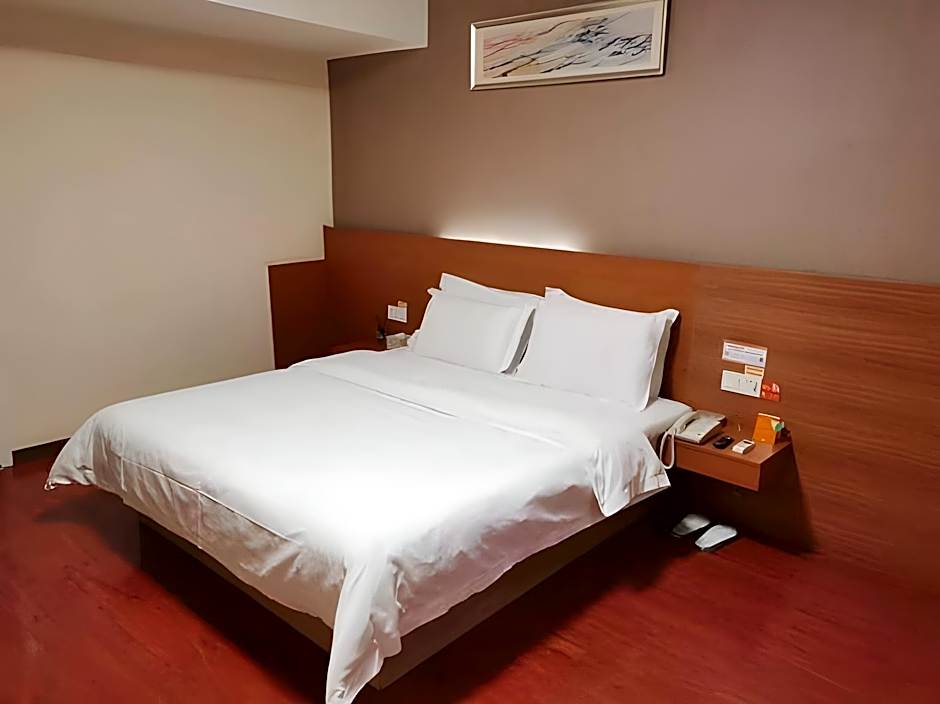 7 Days Premium Hotel Xian North Gate Anyuan Gate Subway Station Branch – Xi'an City, LA