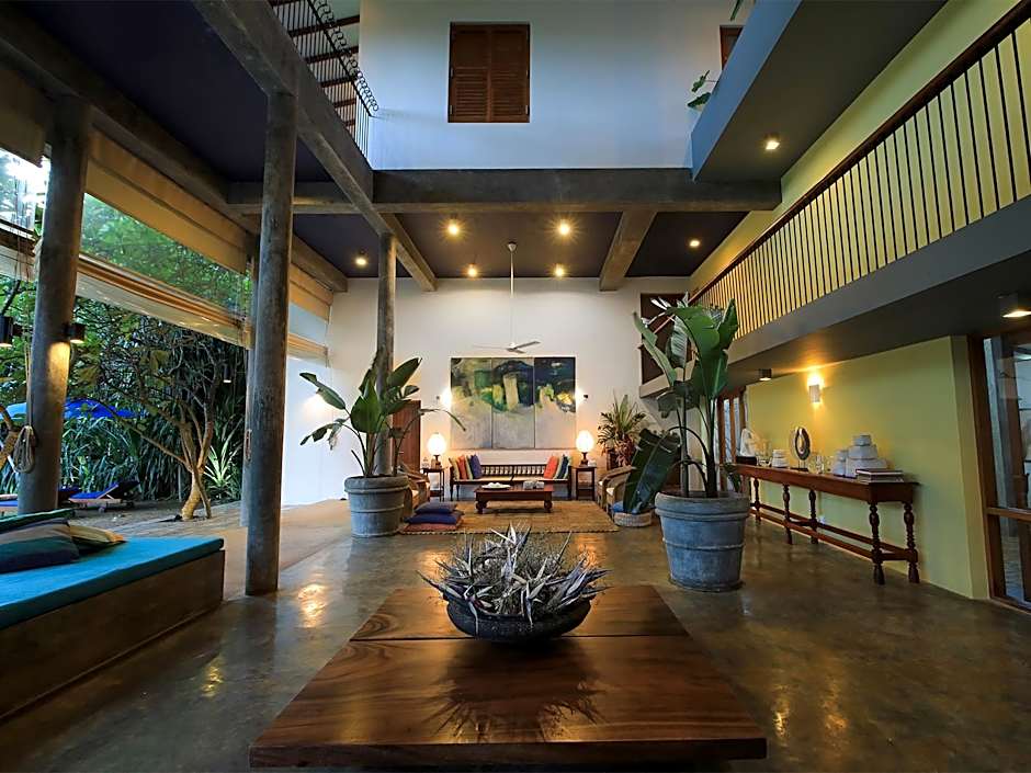 Saffron & Blue Villa