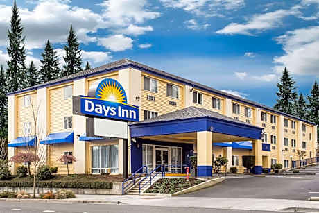 Days Inn by Wyndham Seattle Aurora