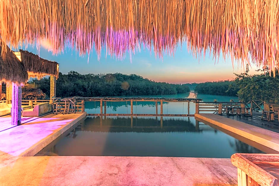 La Embajada Universal The Eighth Color of Bacalar