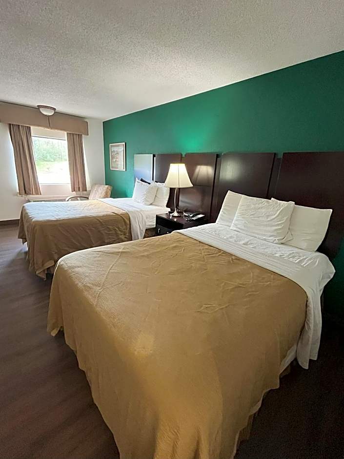 Pinetree Inn