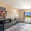 Red Roof Inn & Suites Austin East - Manor
