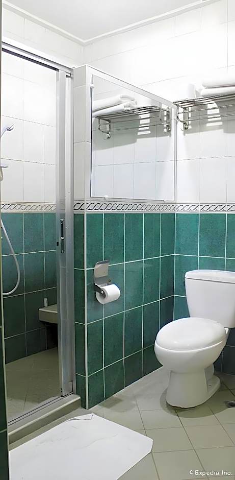 Kokomos Suites Hotel