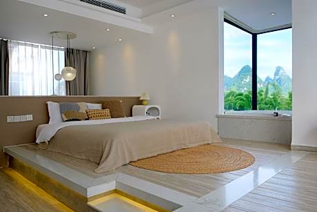 Suite with River View