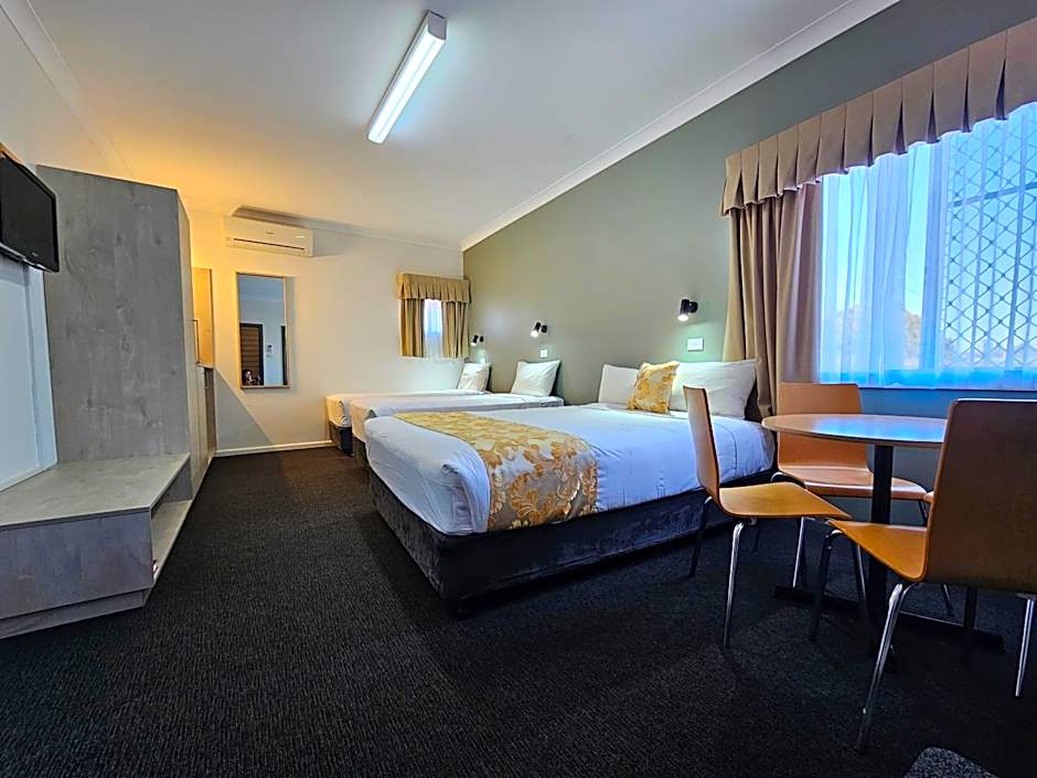 Country Lodge Motor Inn