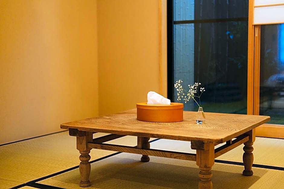Sloom Kyoto Reclusive Kyo-Machiya in Higashiyama
