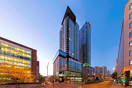 Hotel AC Montreal Centre-ville