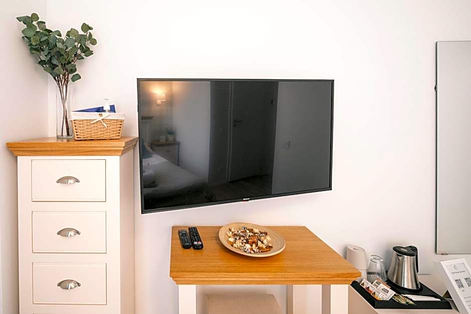 J14A I Rooms & Apartments AUTOMATED SELF CHECK-IN