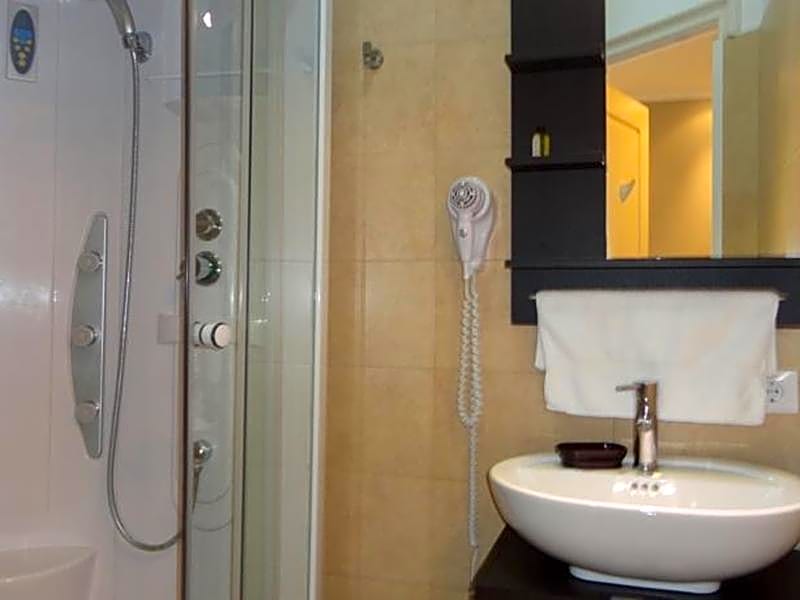 Brustar Centric Hotel