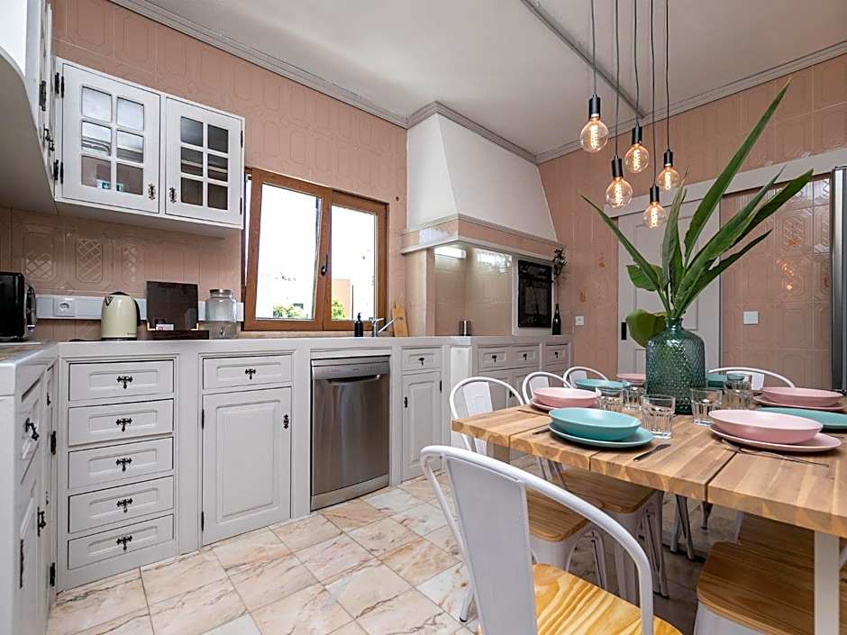 Walk in Hostel Faro Airport