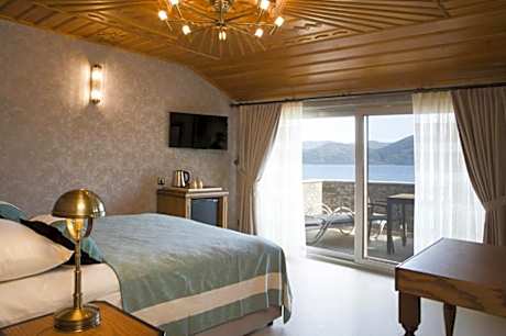 Deluxe Double Room with Sea View