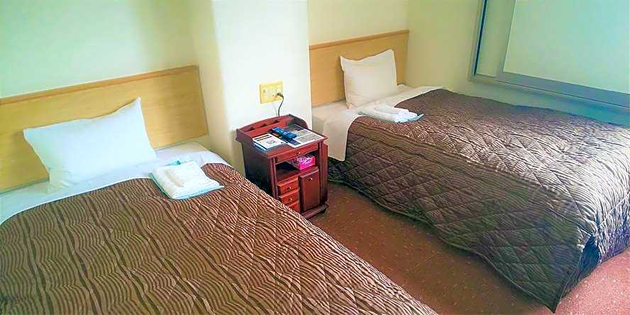 Saijo Station Hotel