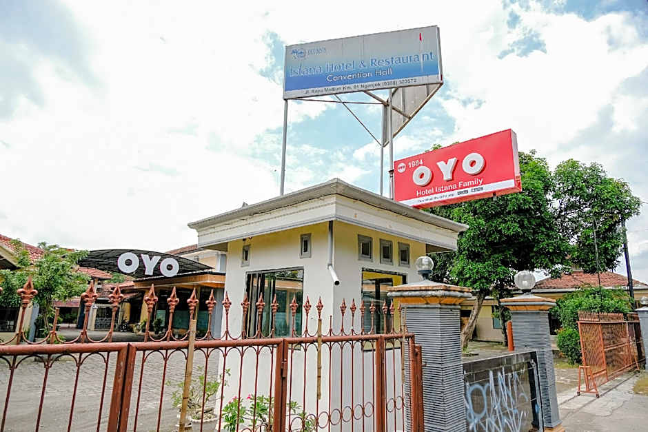 OYO 1984 Hotel Istana Family Syariah