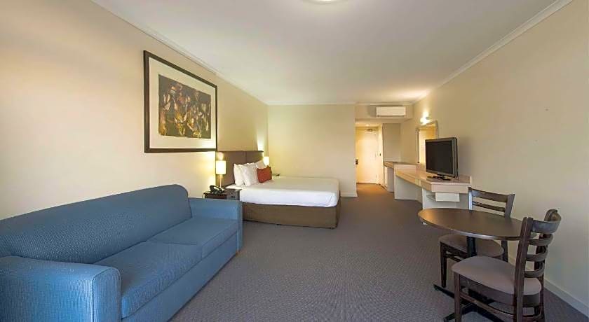 Comfort Hotel Adelaide Meridien