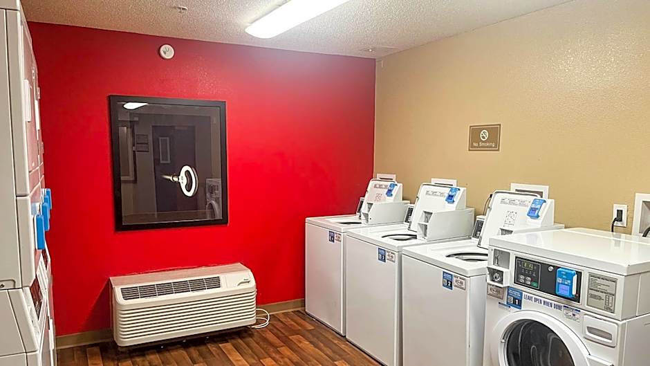 Studio 6 Chantilly VA Washington Dulles Airport