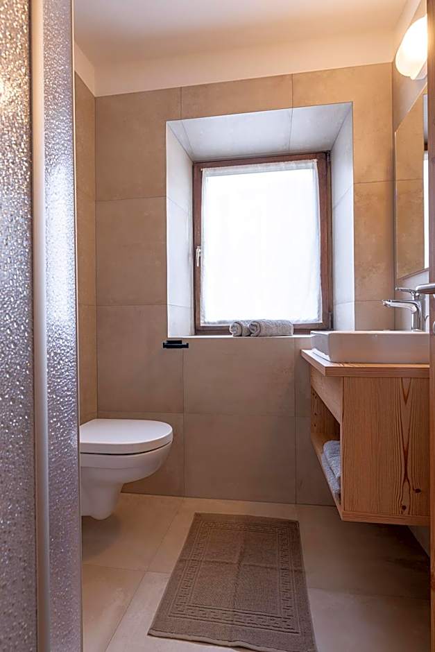 SAN PIETRO DOLOMITI Small Budget Hotel