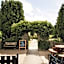 George Hotel