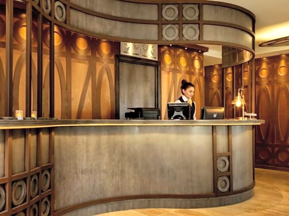 Cadence Design Hotel