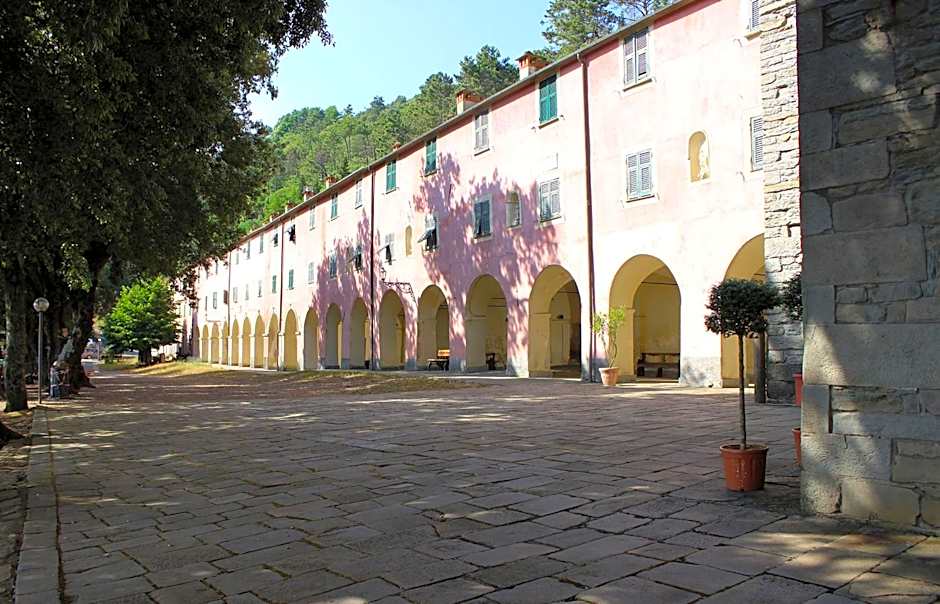Santuario NS Soviore Cinque Terre