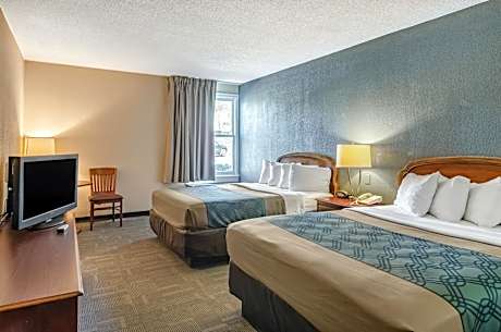 Queen Room with Two Queen Beds - Non-Smoking