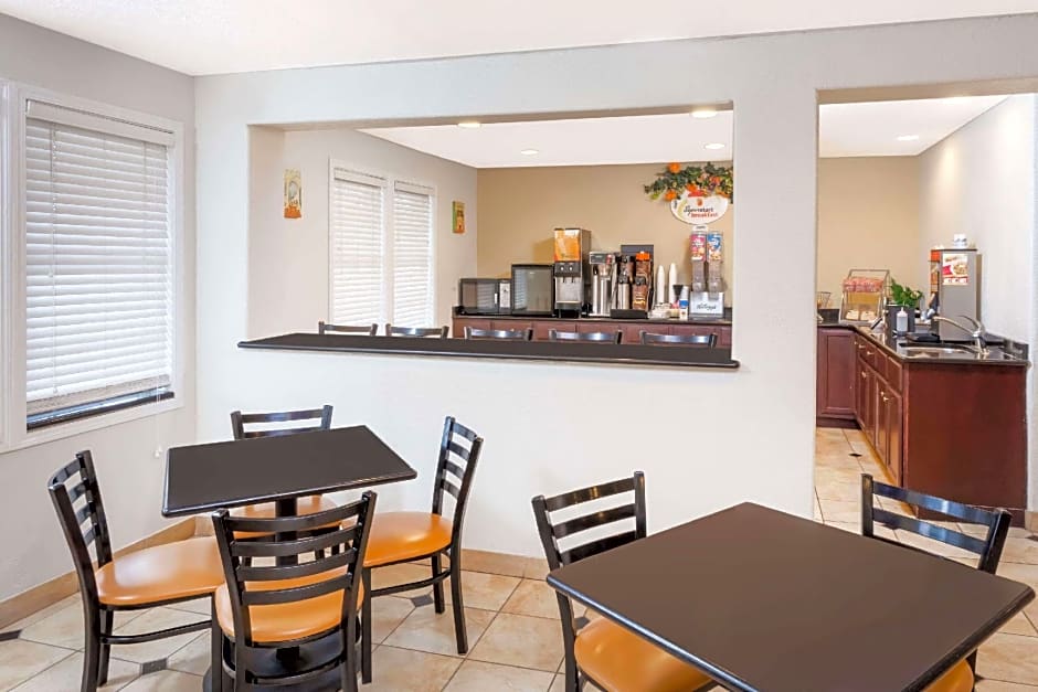 Quality Inn Mishawaka - South Bend