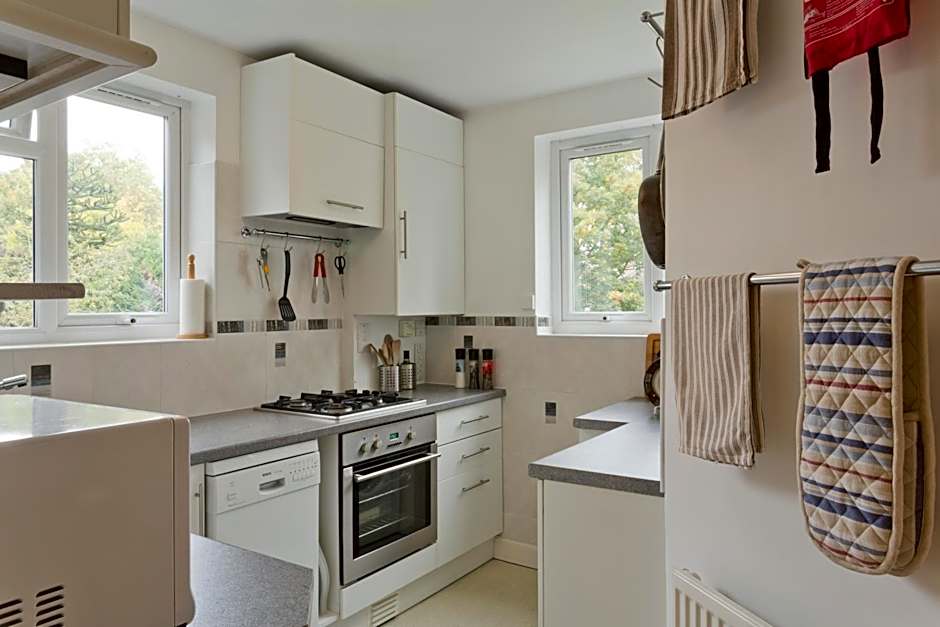 Poplar House Serviced Apartments