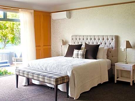 Studio with Lake View