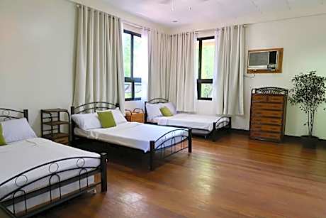 Triple Room with Private Bathroom