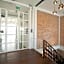 Memmoth Cafe & Hostel in Lampang