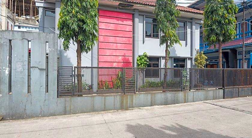 RedDoorz @ Buah Batu 3