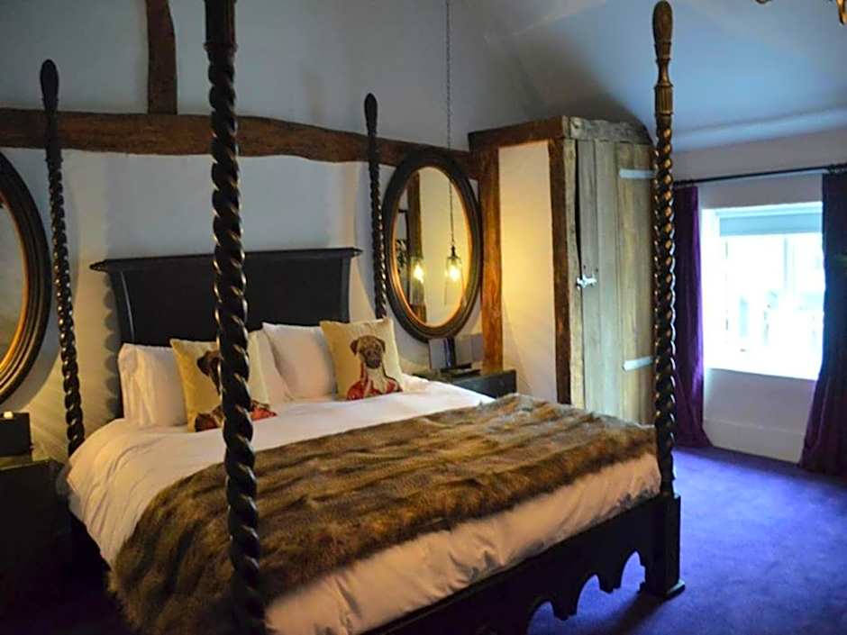 The Black Horse Fulmer