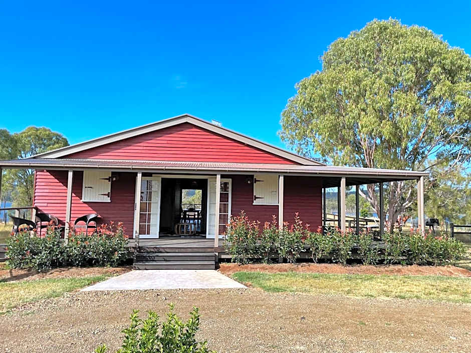 Dusty Hill Vineyard - Moffatdale