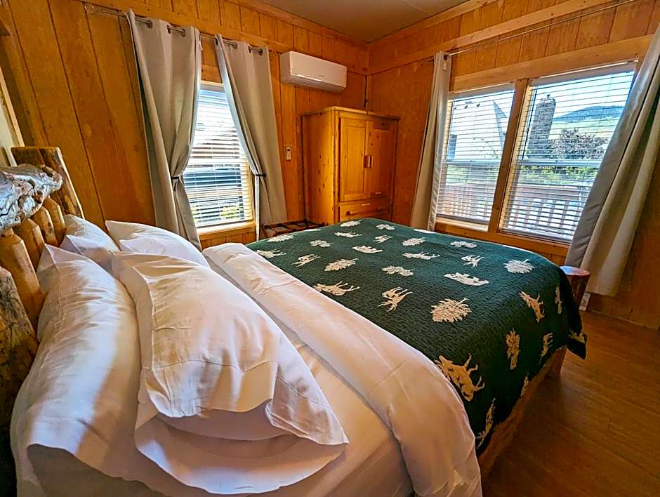 Yellowstone's Treasure Cabins
