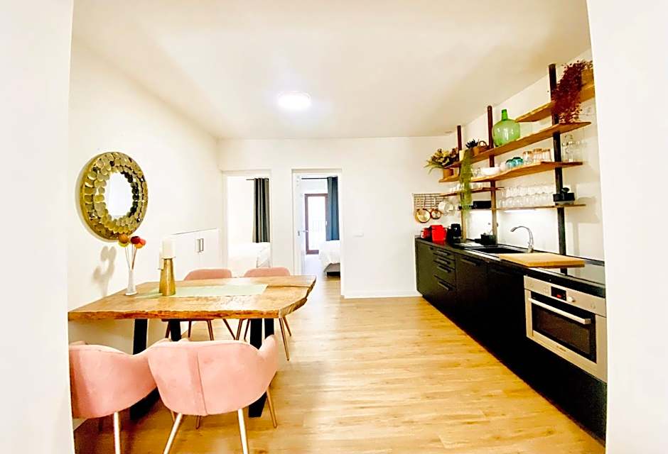 Hotel Apartment with 2-en suite Bedrooms