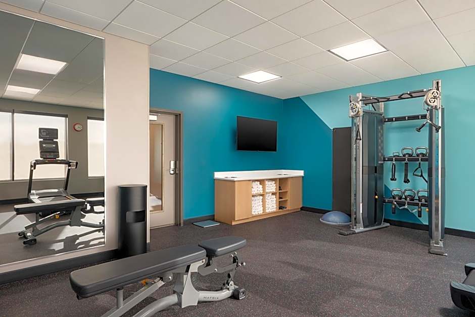 avid hotel Oak Creek By IHG