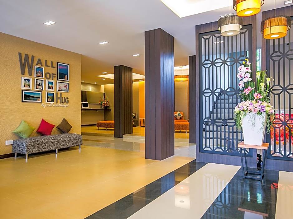 De Hug Hotel And Residence