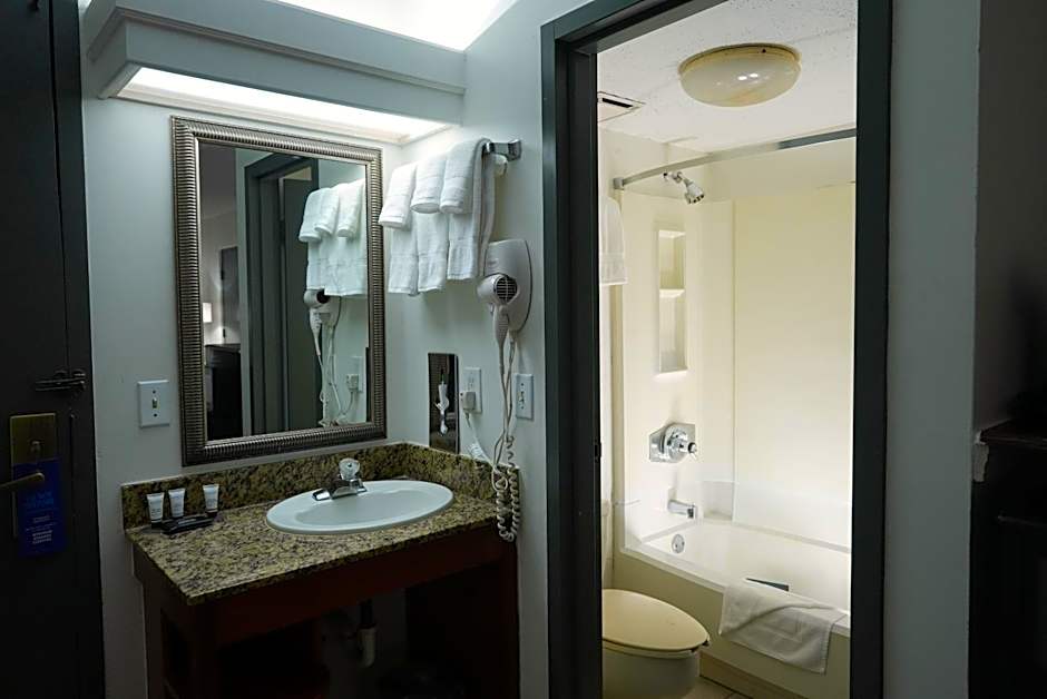 Ramada by Wyndham Tulsa Broken Arrow