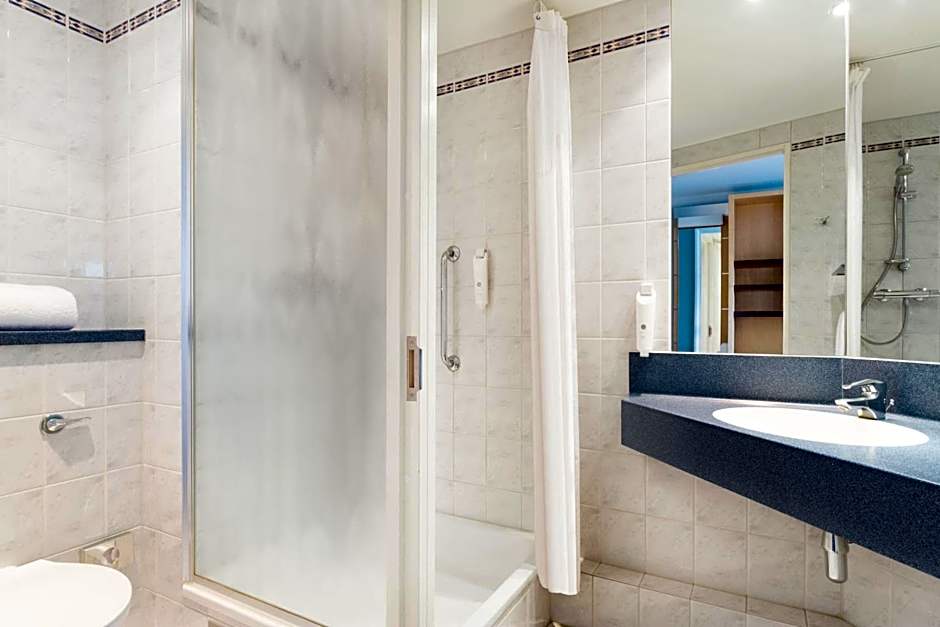 Holiday Inn Express Southampton - M27 J7 By IHG