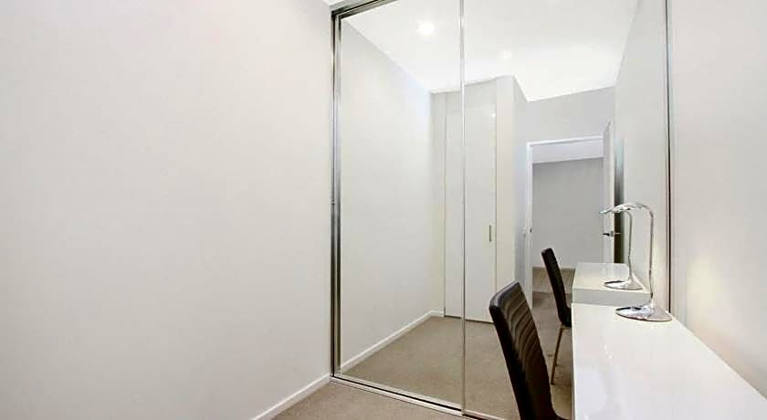 Accommodate Canberra - IQ Smart Apartments