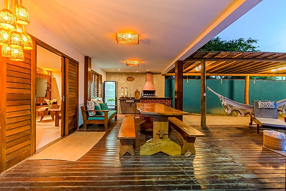 Casa Espaçosa com Piscina e Sauna Privativa! 6 Suítes!