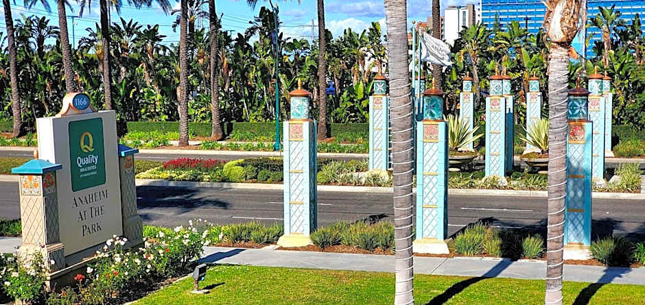 Quality Inn & Suites Anaheim At The Park